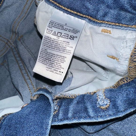 Old Navy Skinny Jeans, size 0, high rise and button fly - Picture 4 of 4